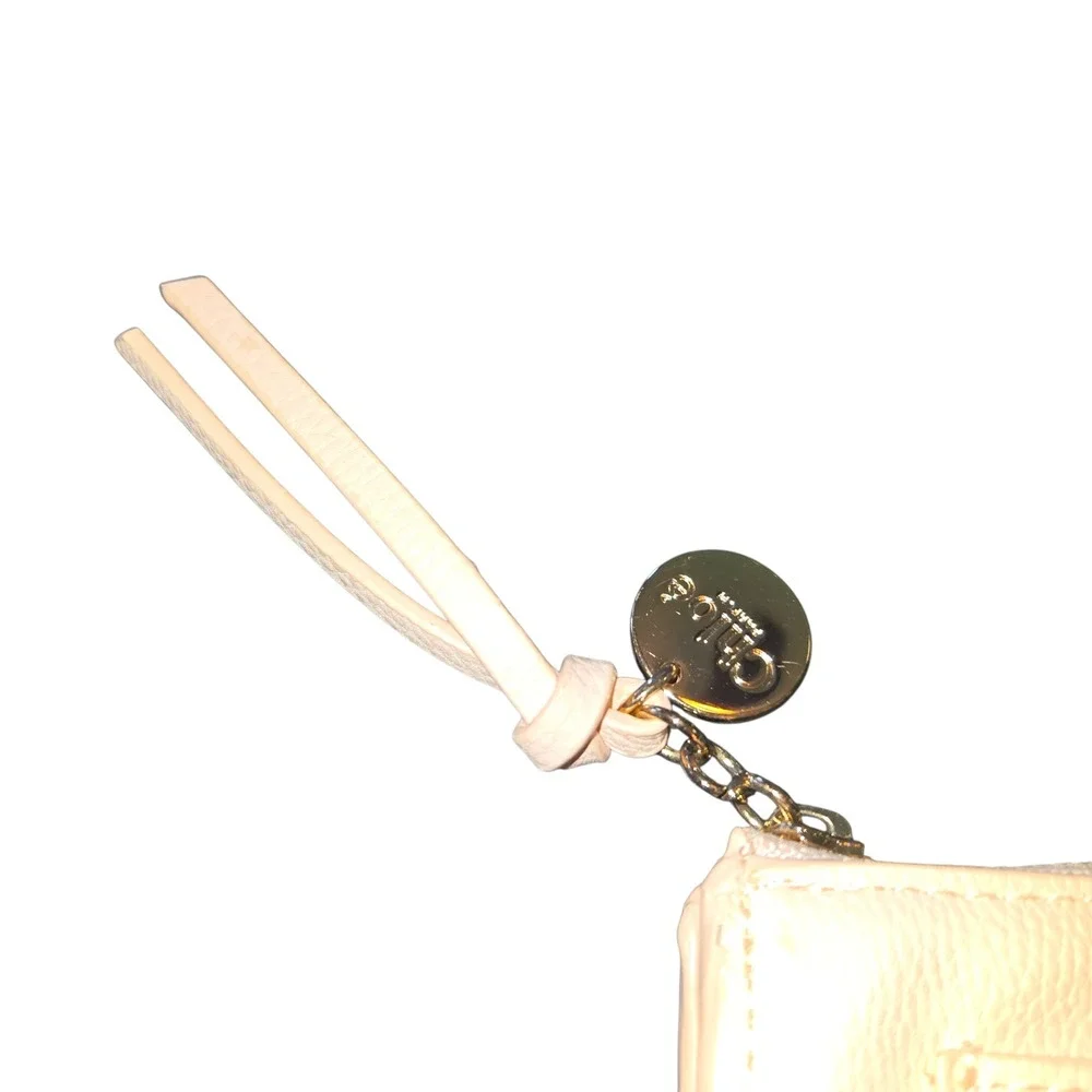 Chloe Parfums Blush Pink‎ Pebbled Vegan Leather Zippered Pouch Makeup Bag Charm